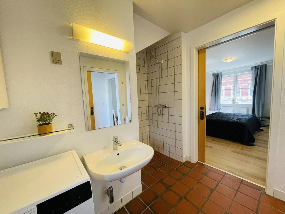 Aday - Central Terrace Apartment In Hjorring Ngoại thất bức ảnh